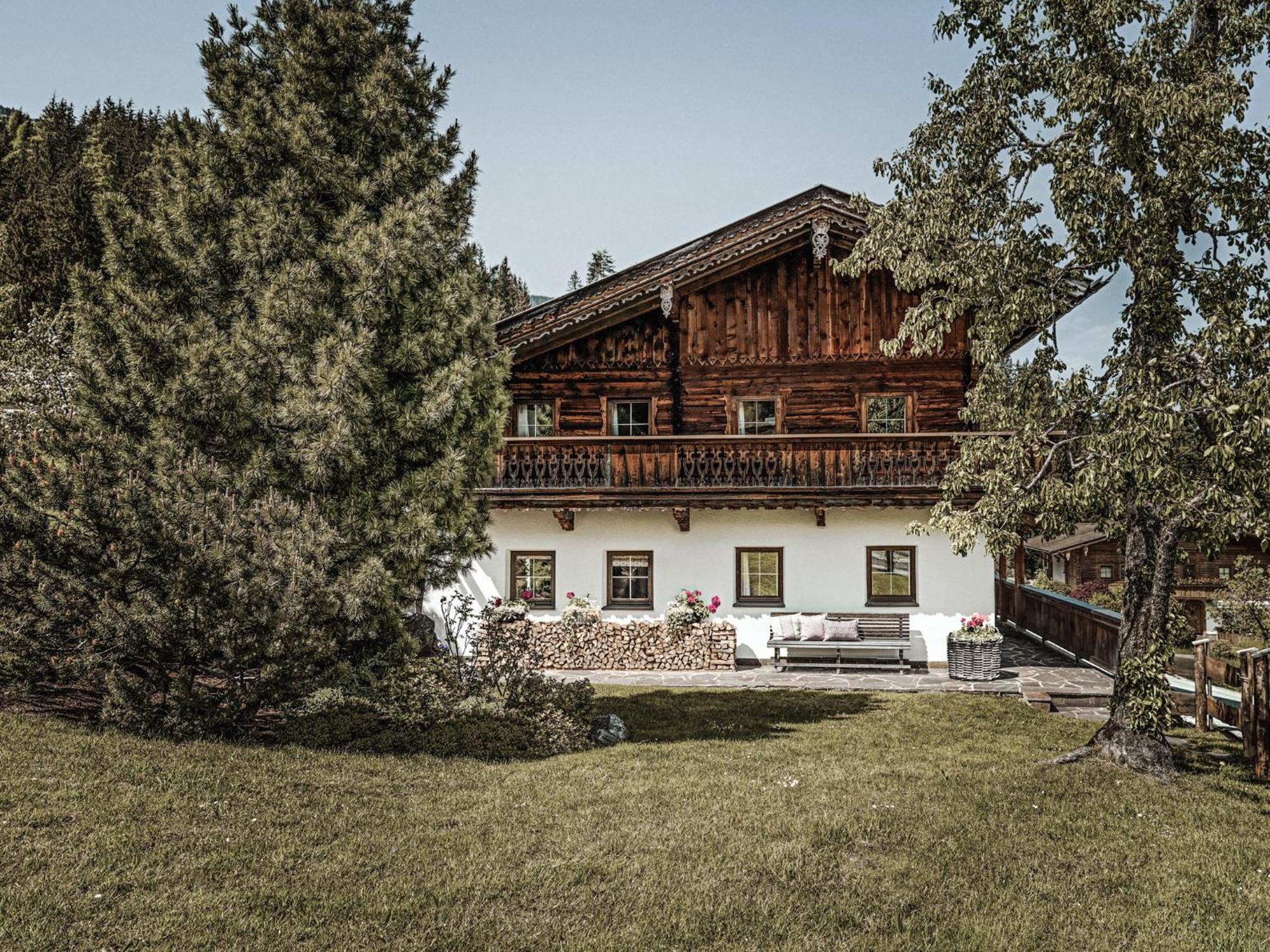 Aparthotel Aster Boutique & Fuegenberg